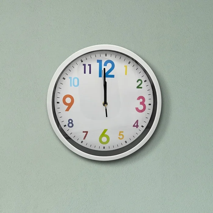 Colourful Children’s Battery-Operated Quartz Round Wall Clock~5194